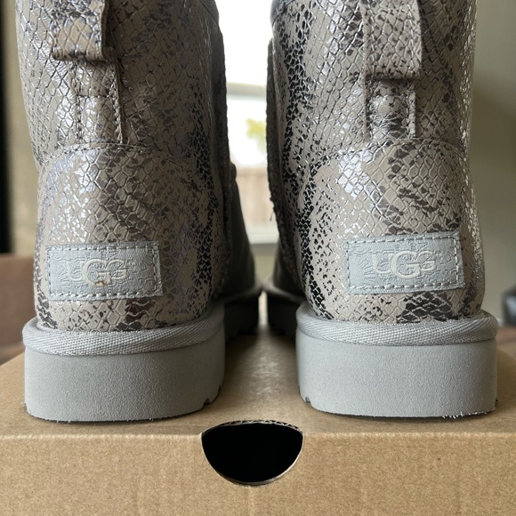 UGG Classic Mini Metallic Snake Silver NIB - Picture 3 of 6